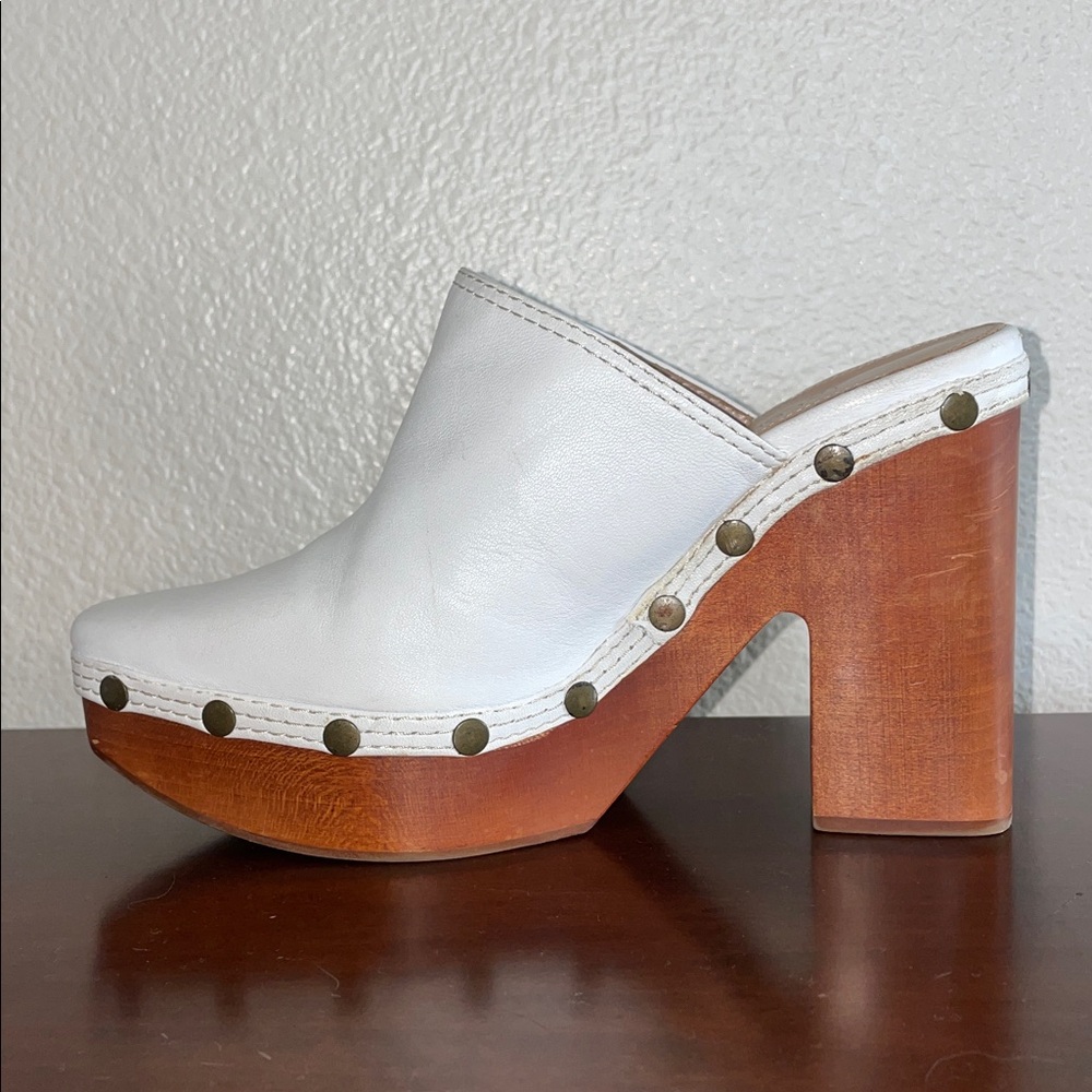 Jacquemus Les Sabots White Leather Platform Clogs EU39 (US 8–8.5) Studded
